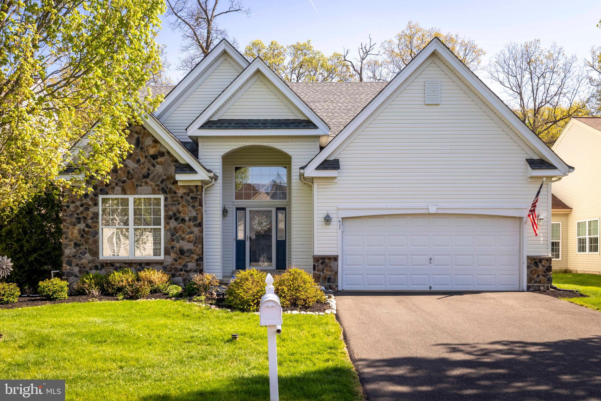 LEGACY OAKS - Residential