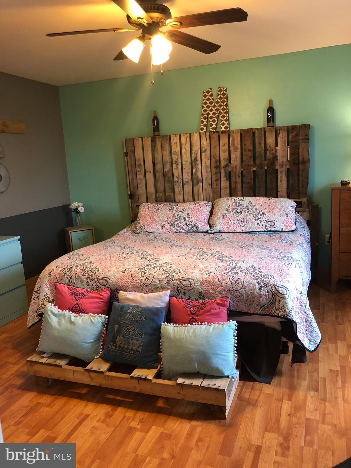 NEWBURG VILLAGE - Residential