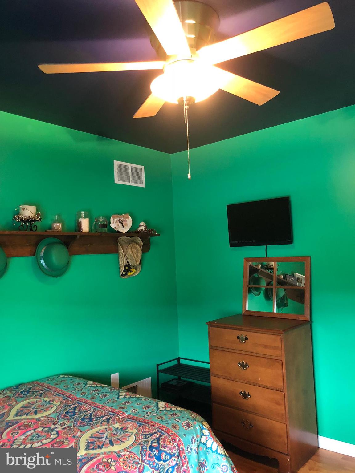 NEWBURG VILLAGE - Residential