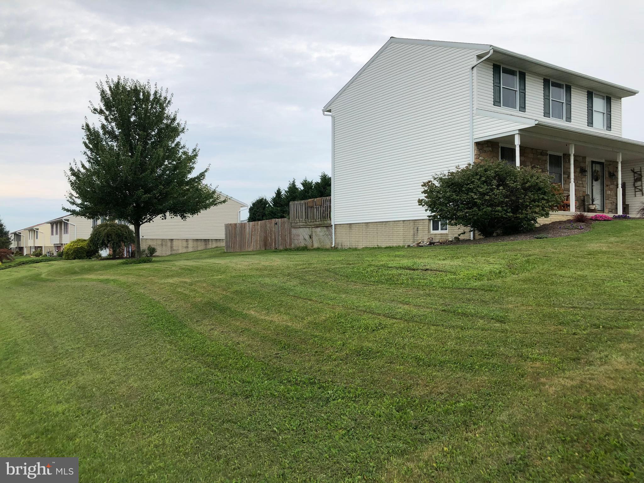 NEWBURG VILLAGE - Residential