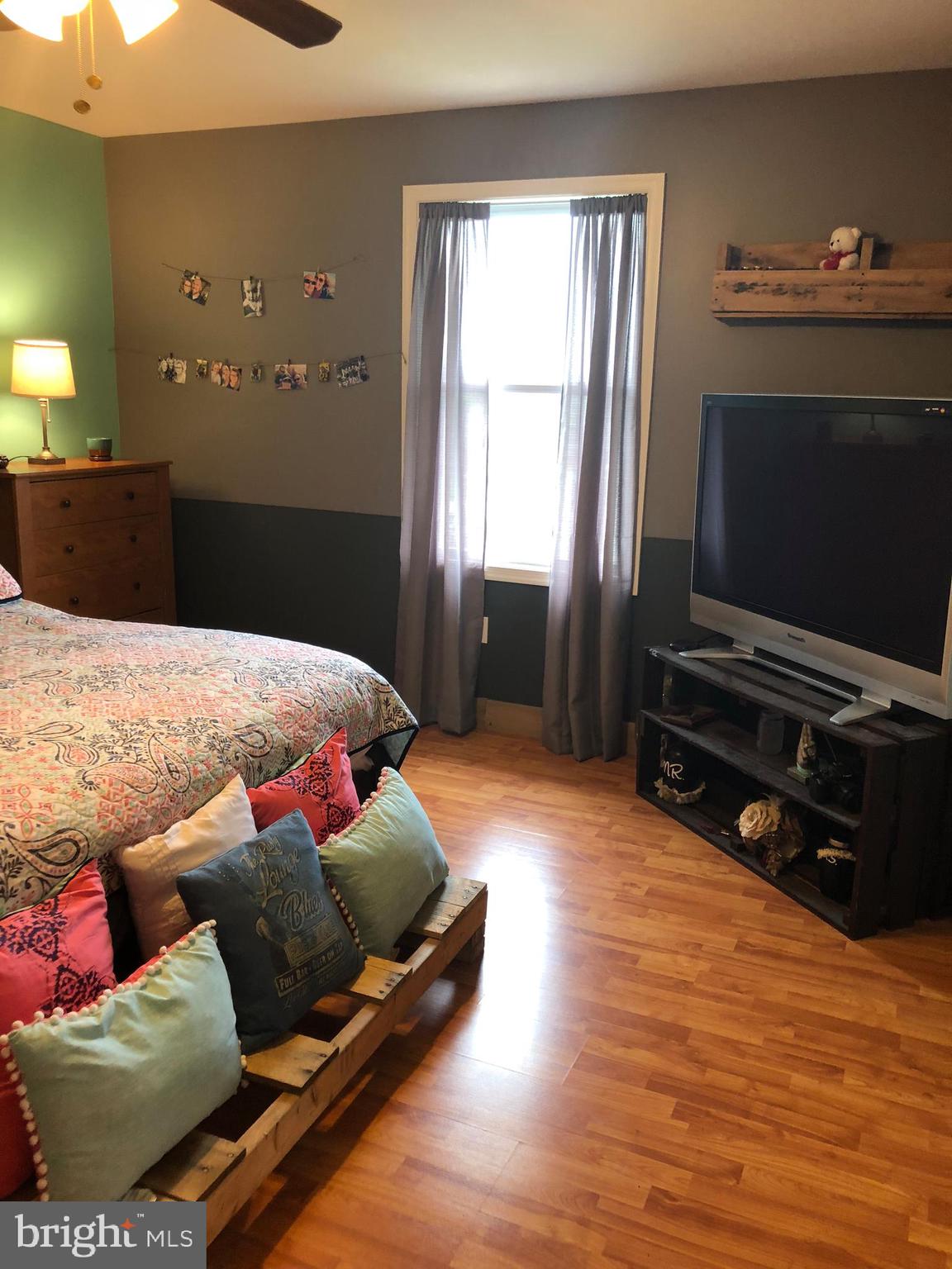 NEWBURG VILLAGE - Residential