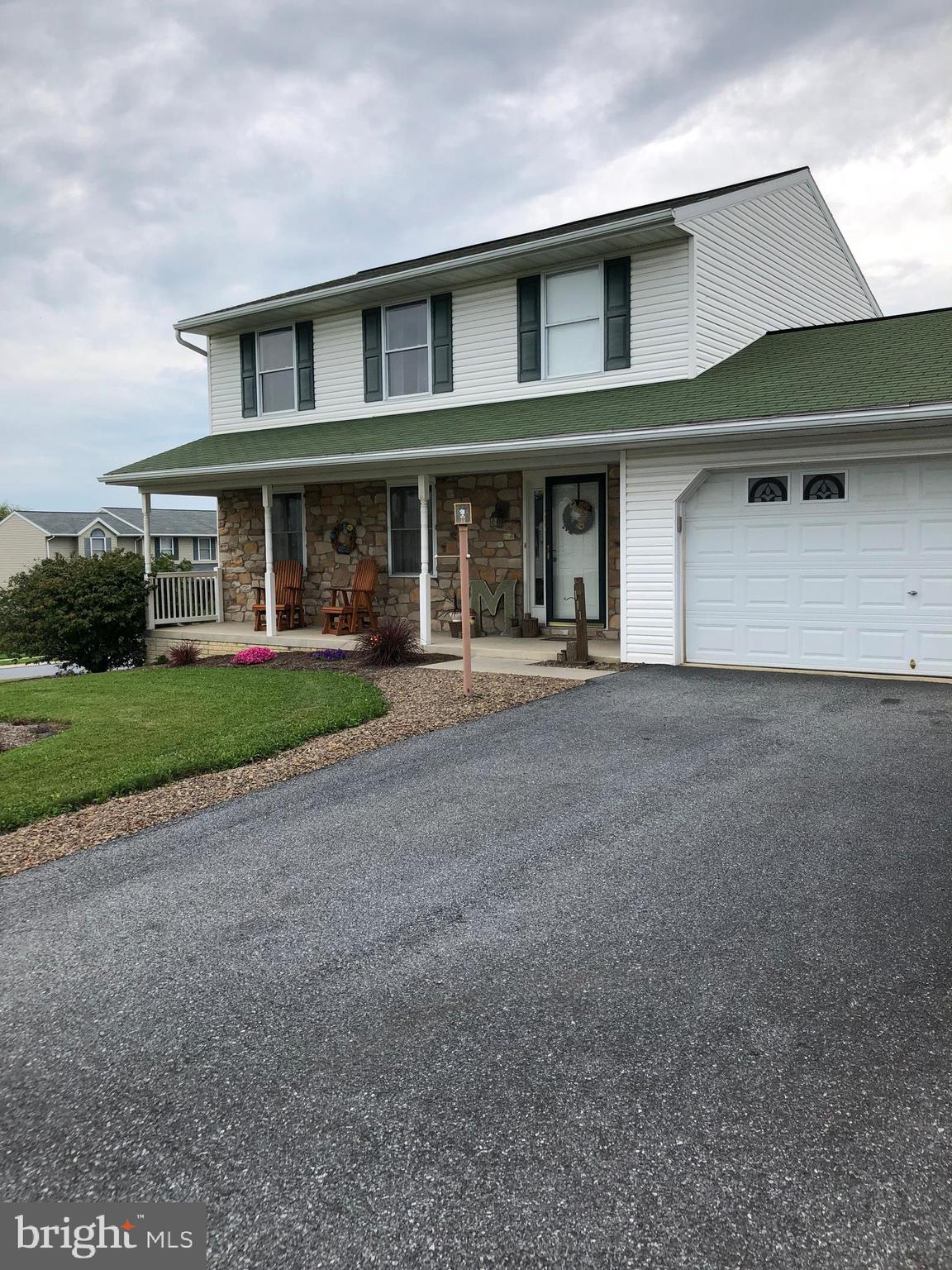 NEWBURG VILLAGE - Residential