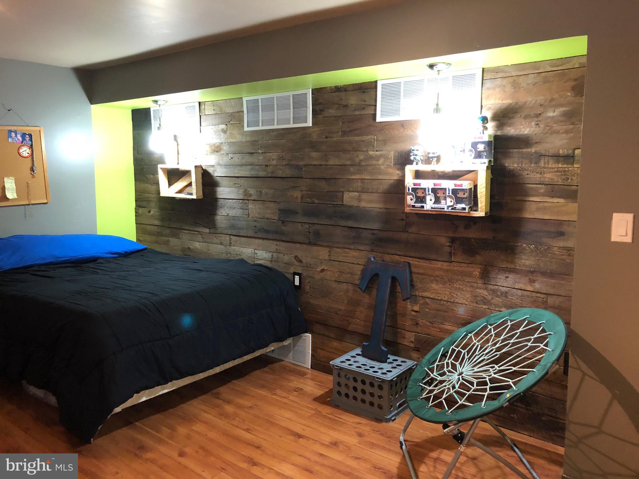 NEWBURG VILLAGE - Residential