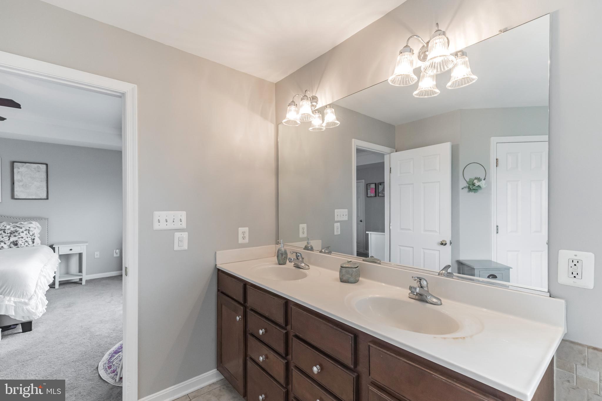 OXBOW ESTATES - Residential