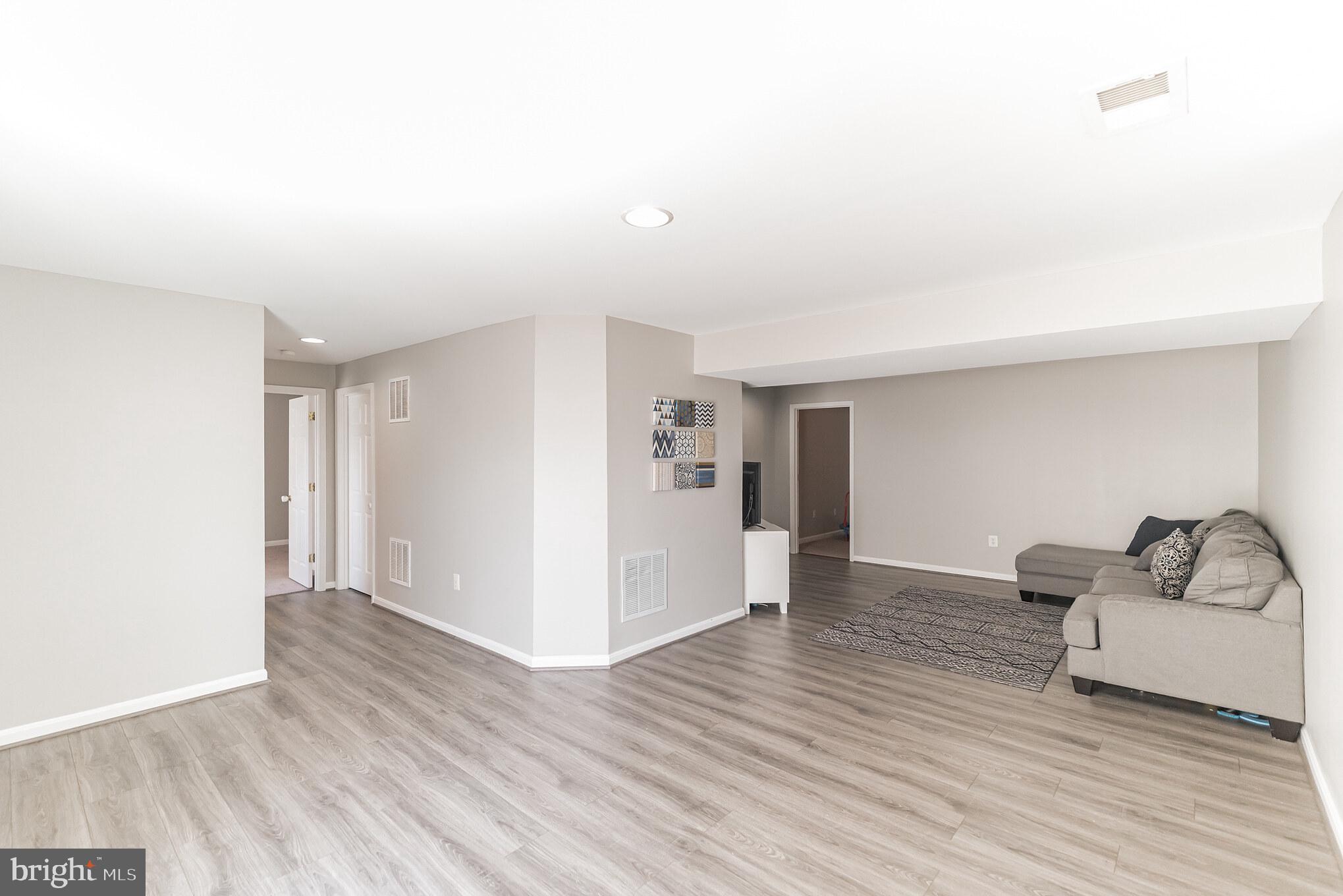 OXBOW ESTATES - Residential