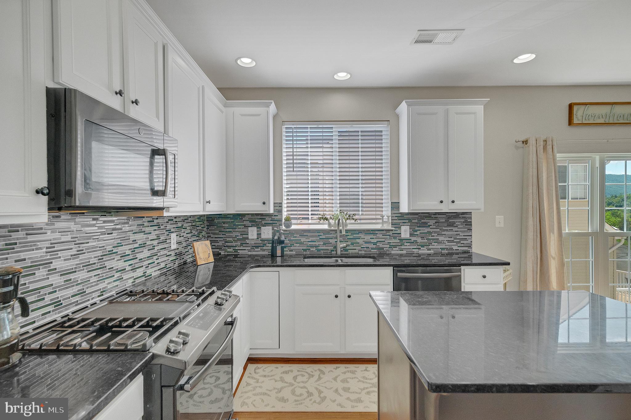 OXBOW ESTATES - Residential