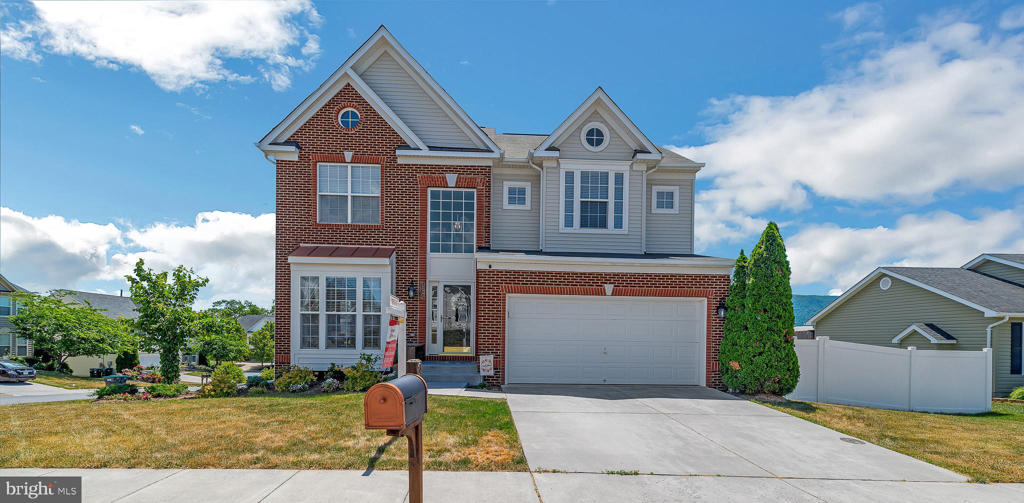 OXBOW ESTATES - Residential