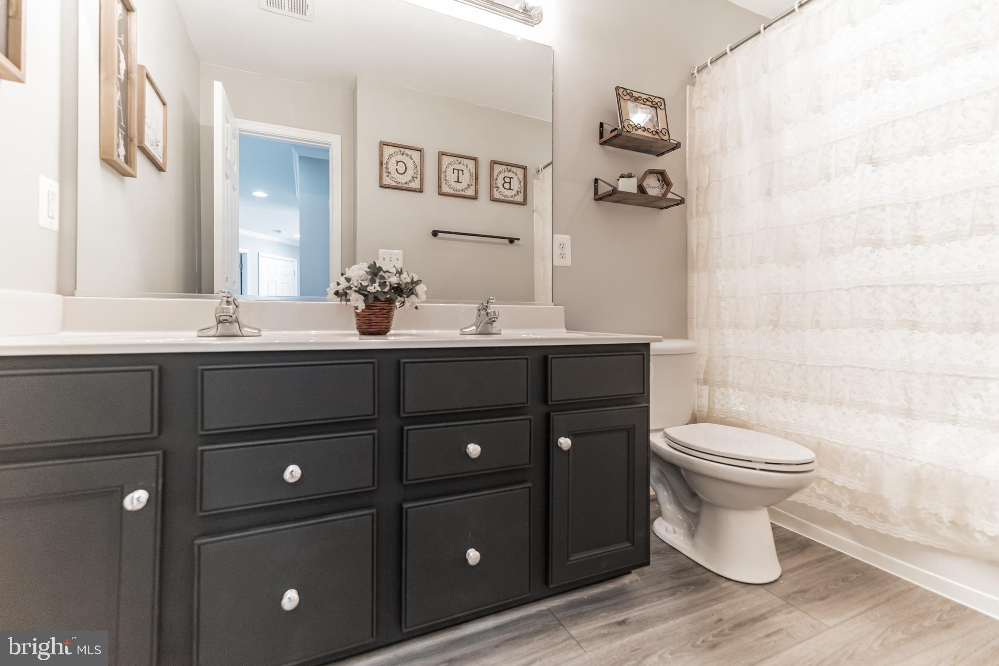 OXBOW ESTATES - Residential