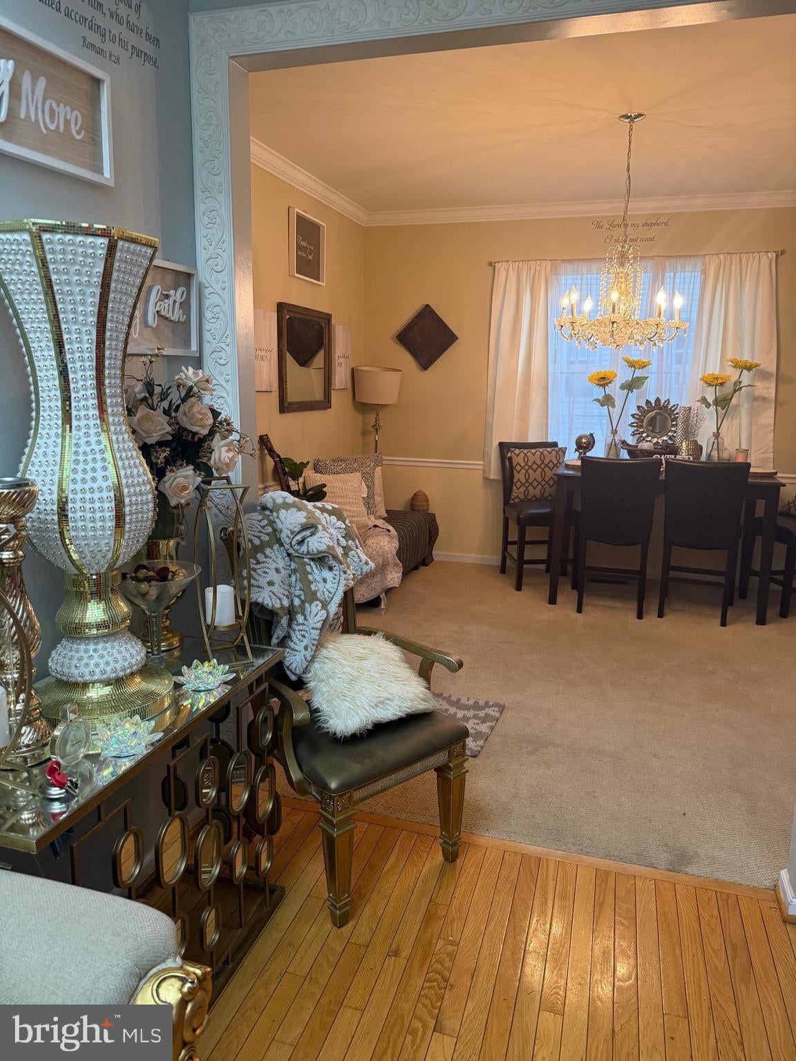 702 CARRIAGE CIRCLE