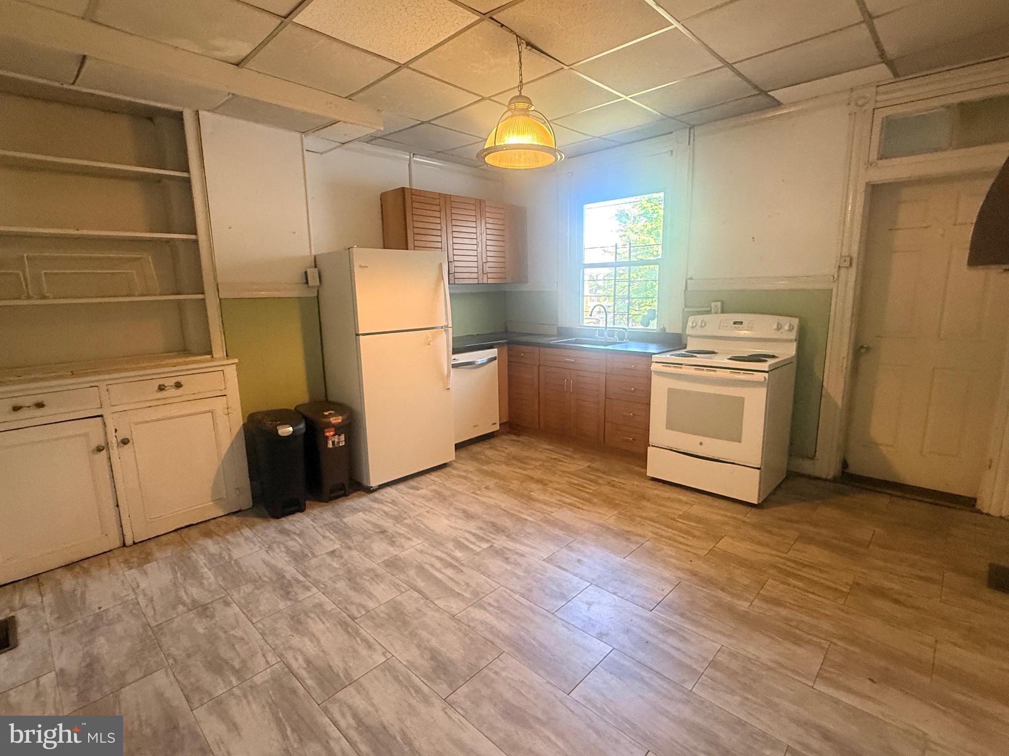 WAVERLY - Residential
