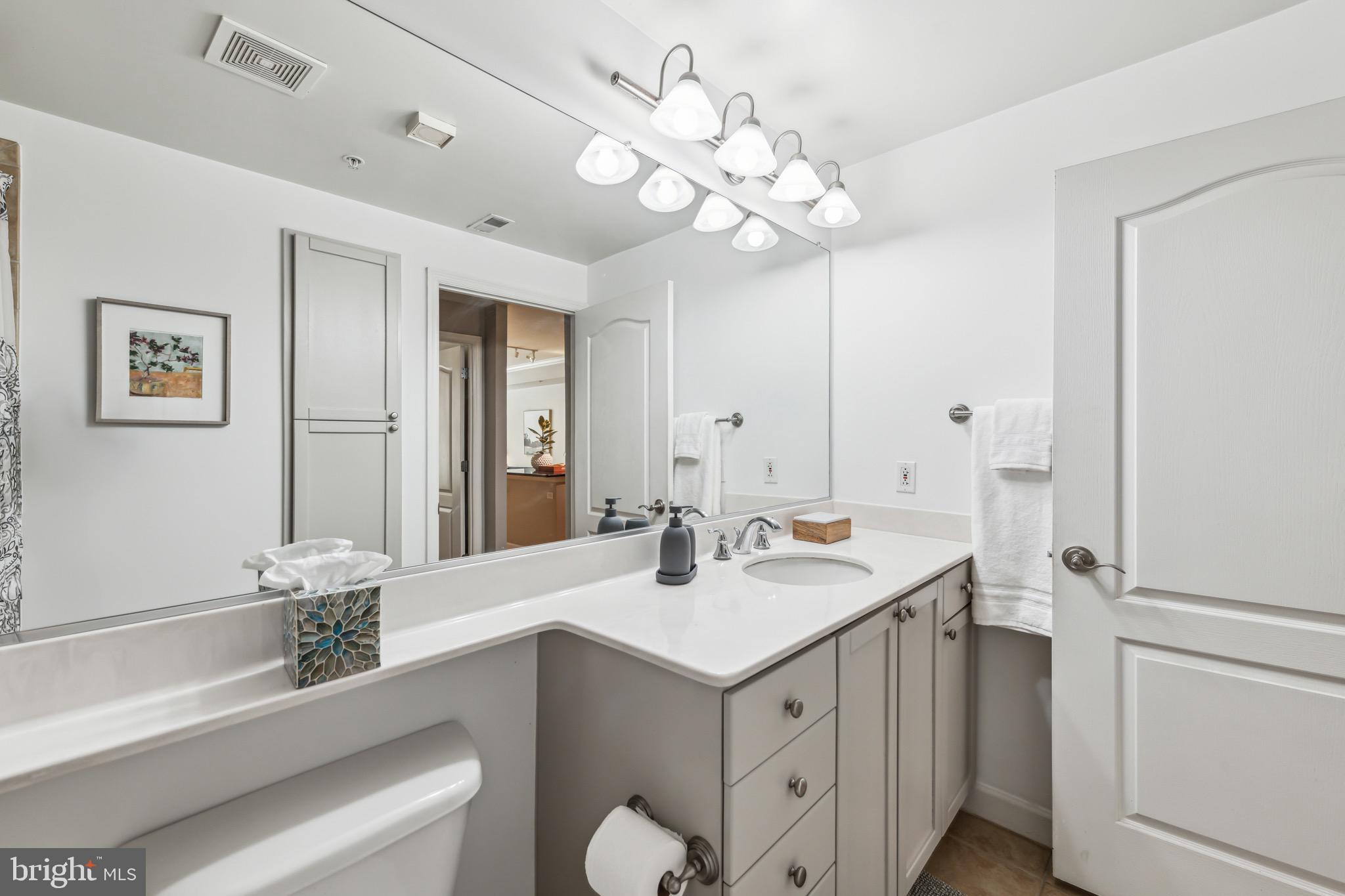LOGAN CIRCLE - Residential