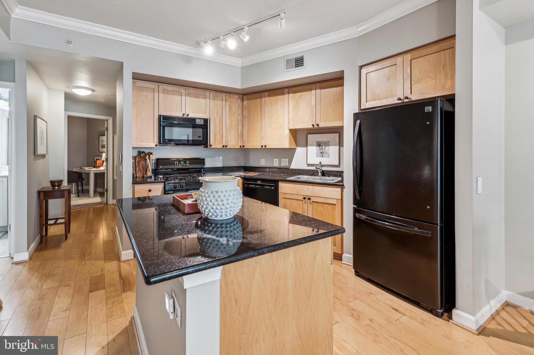 LOGAN CIRCLE - Residential