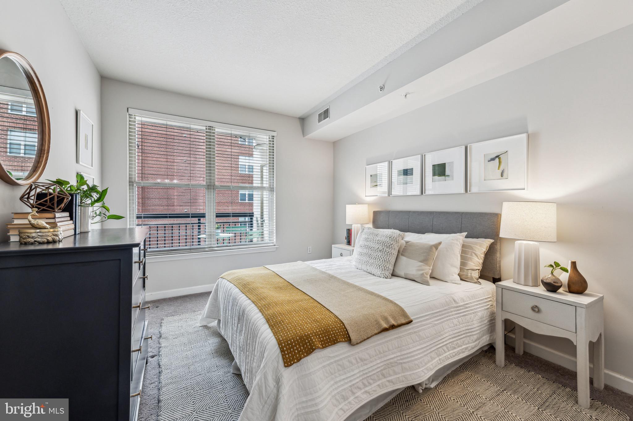LOGAN CIRCLE - Residential