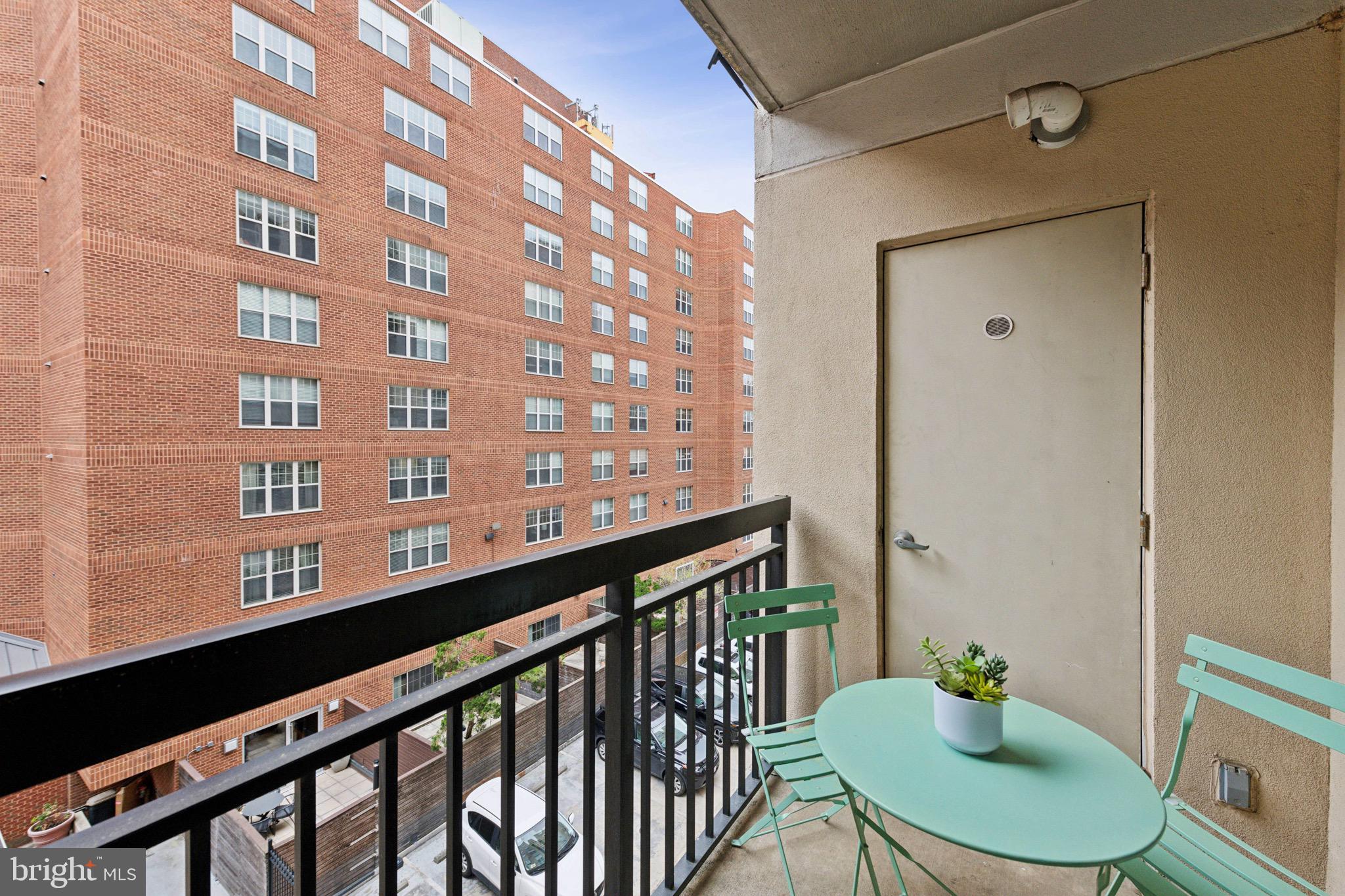 LOGAN CIRCLE - Residential