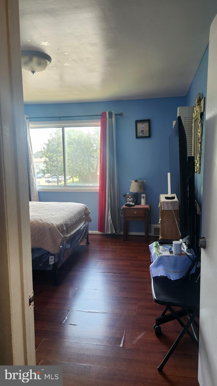 REFLECTION LAKE - Residential