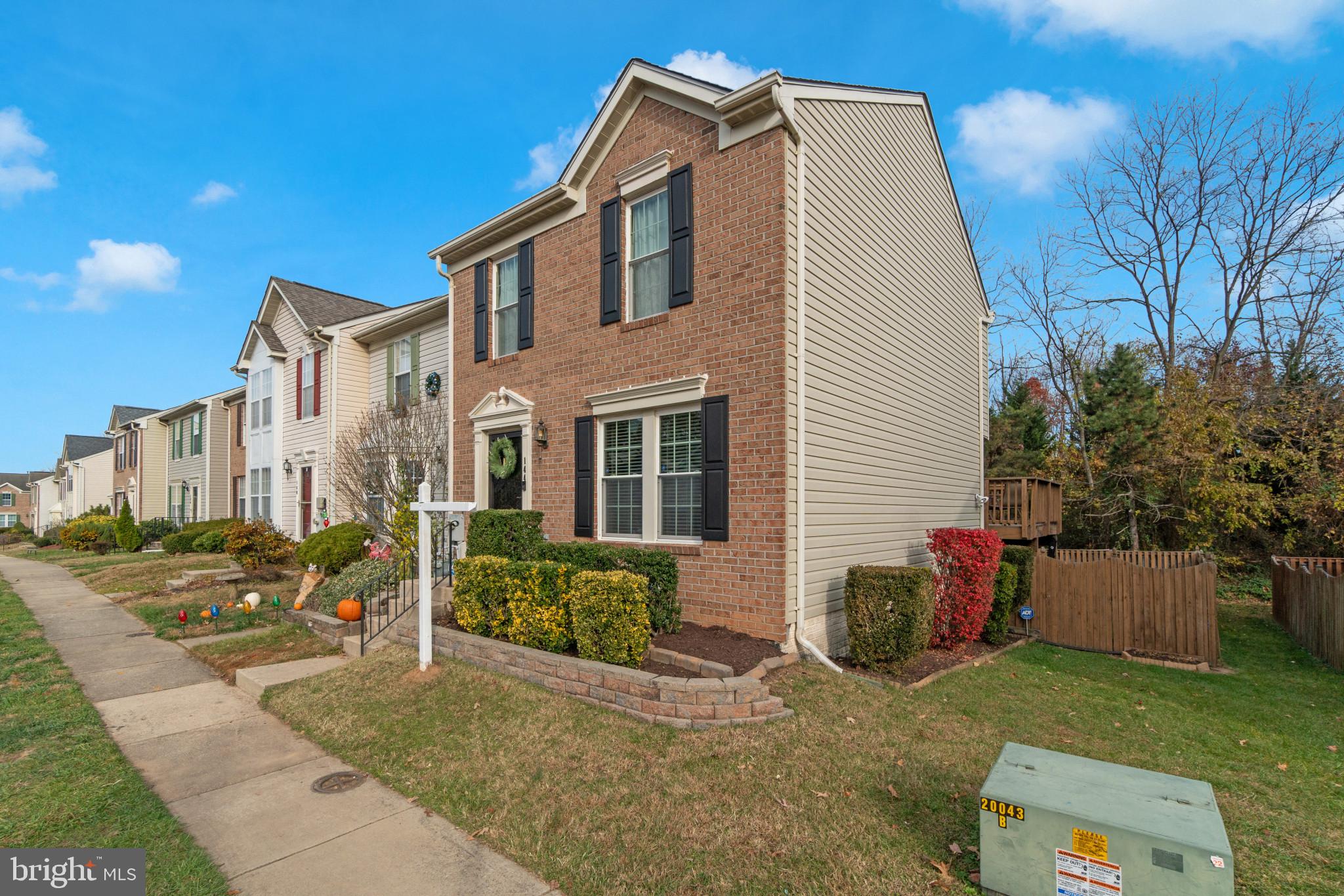 FOX CHASE - Residential