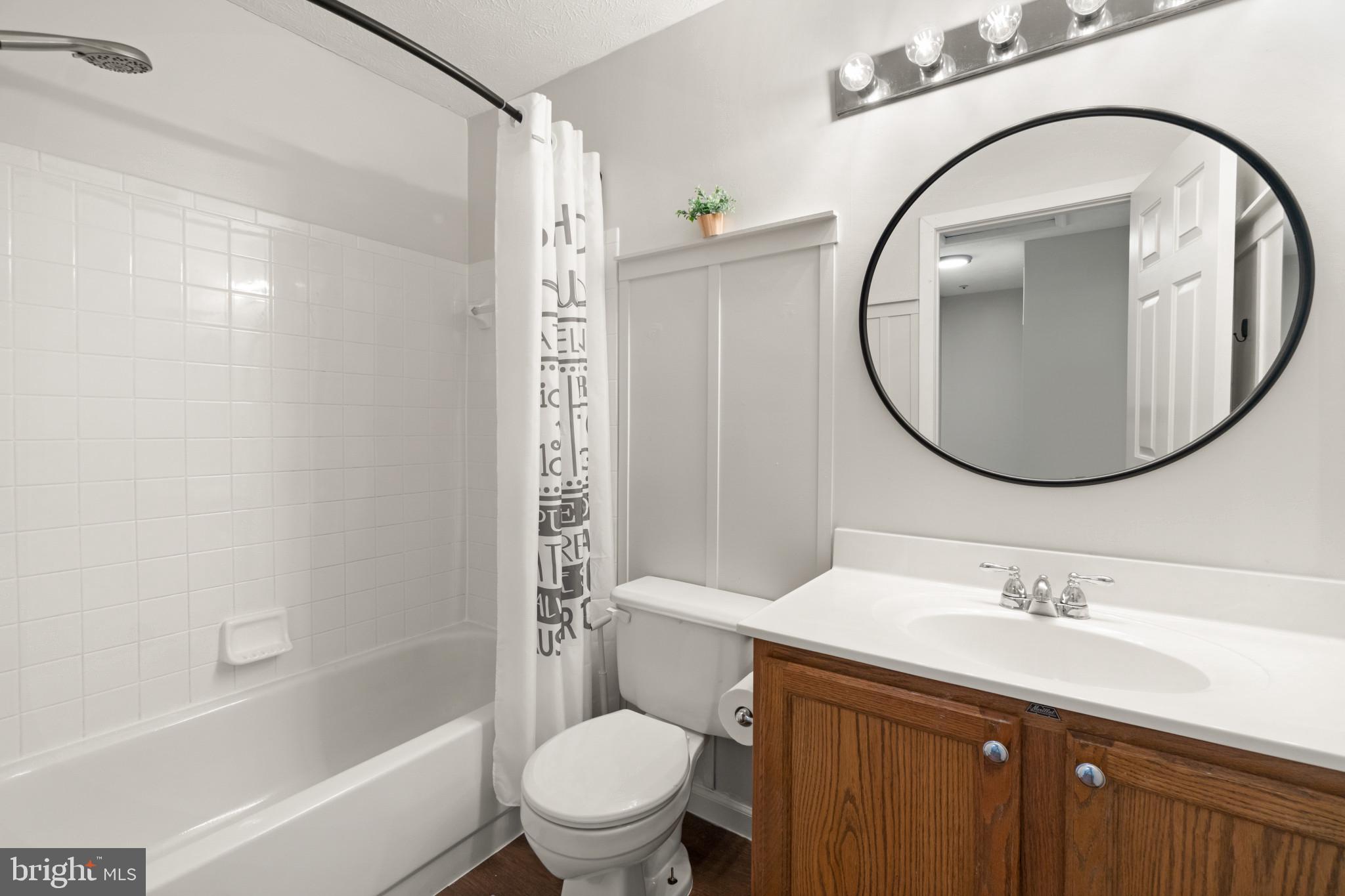 FOX CHASE - Residential