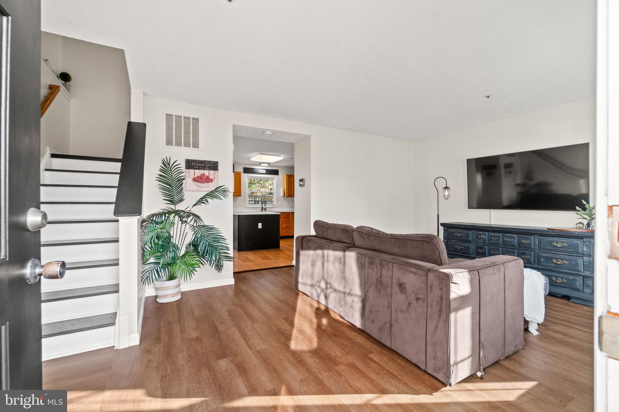 FOX CHASE - Residential