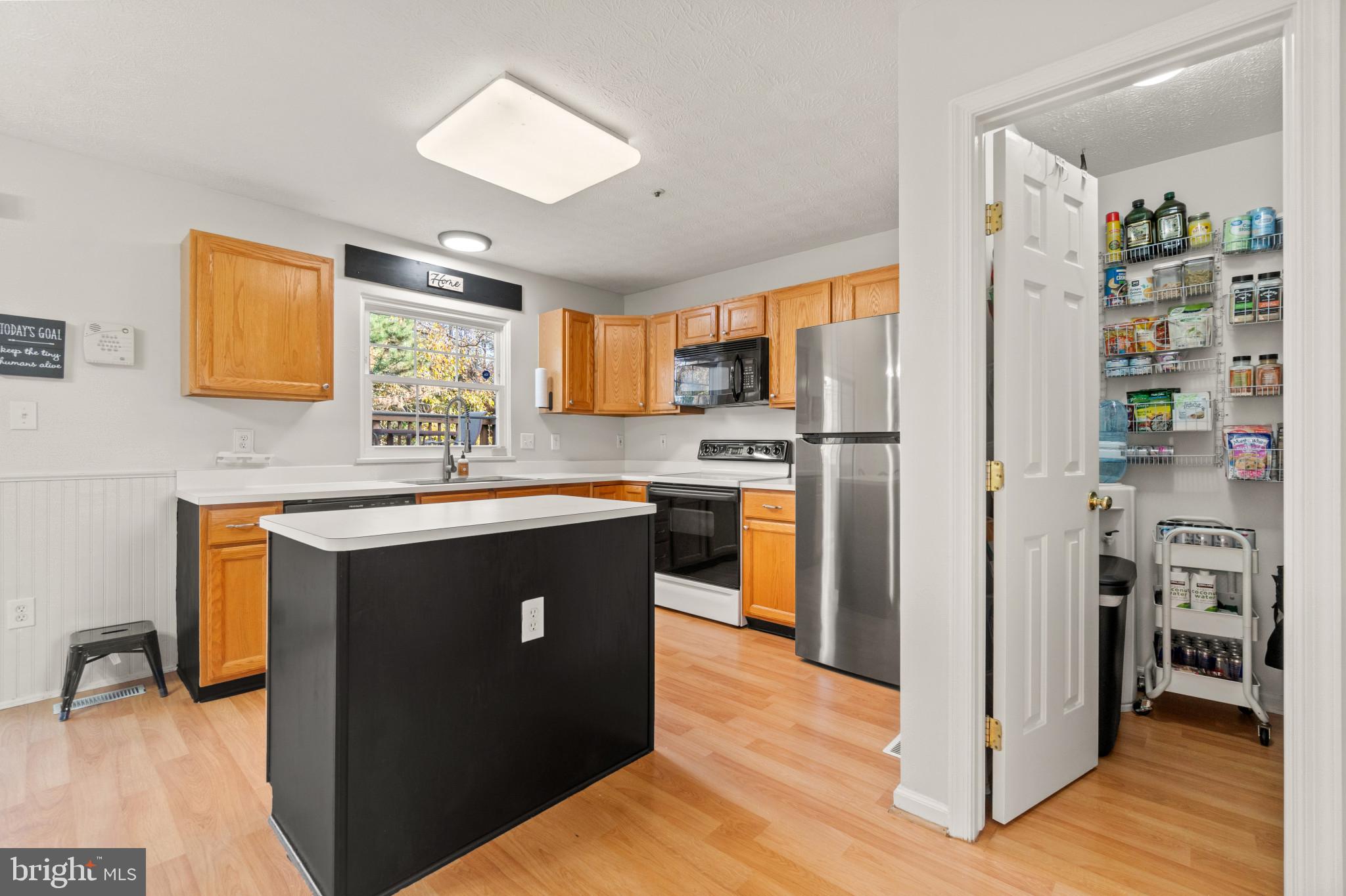 FOX CHASE - Residential