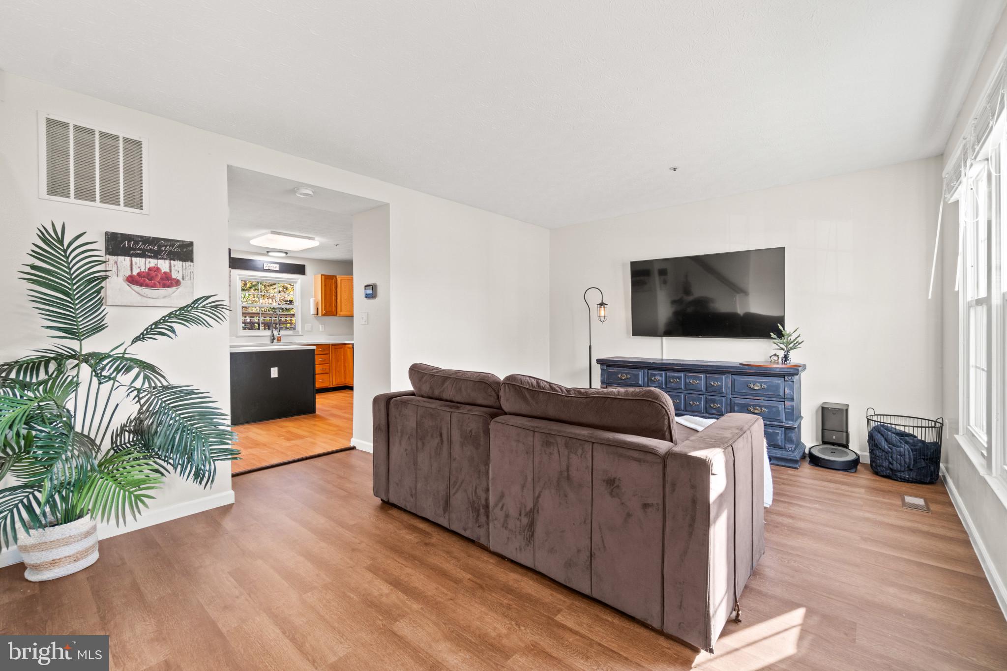 FOX CHASE - Residential