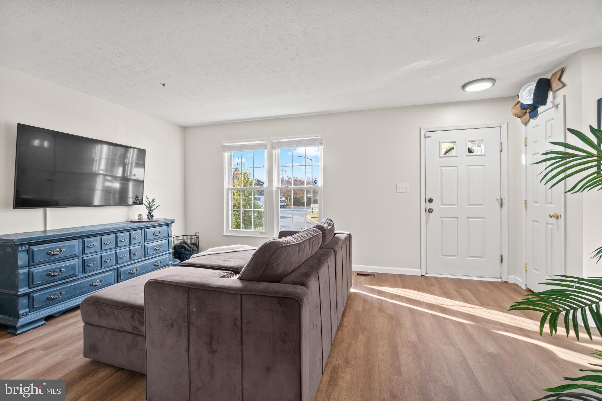 FOX CHASE - Residential