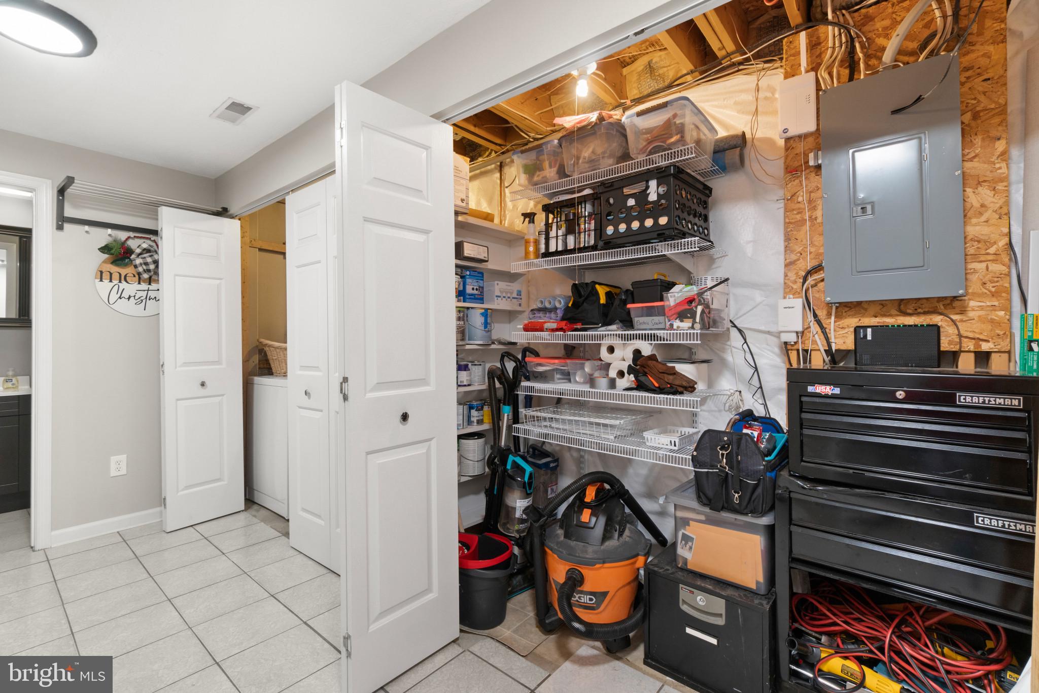 FOX CHASE - Residential