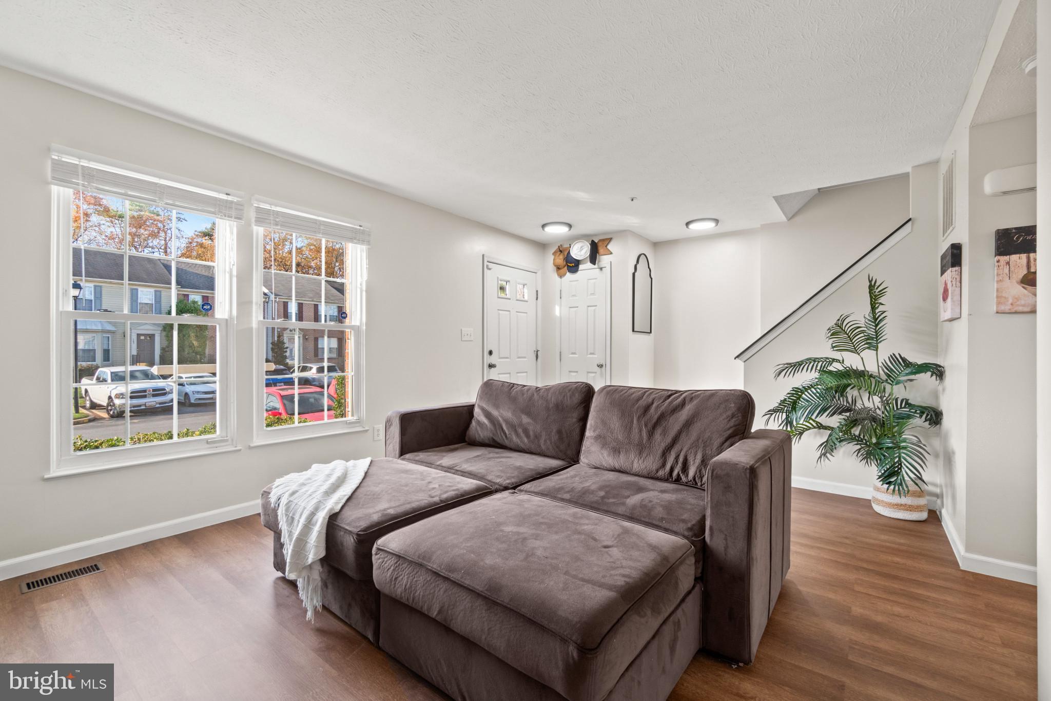 FOX CHASE - Residential