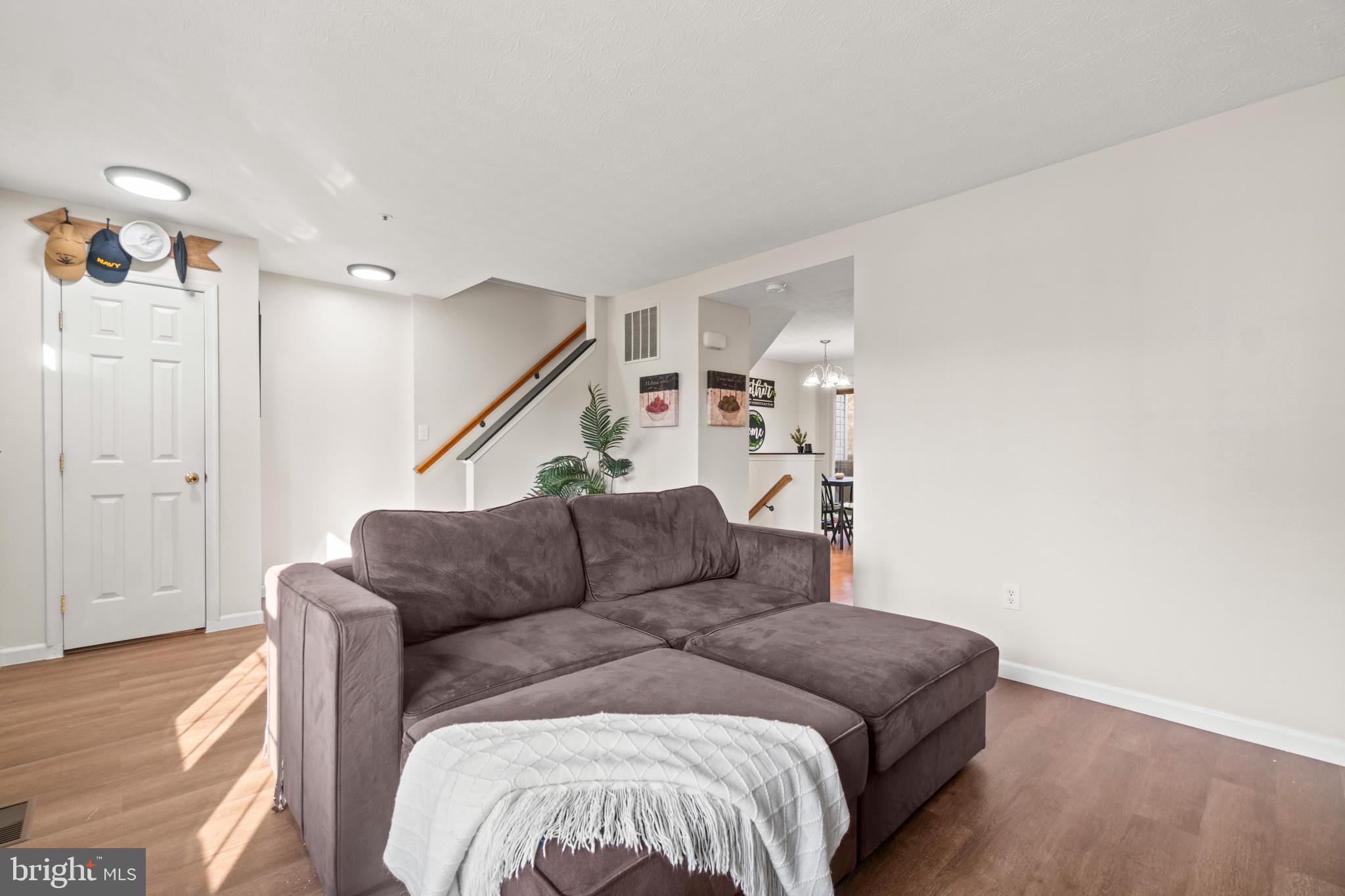 FOX CHASE - Residential