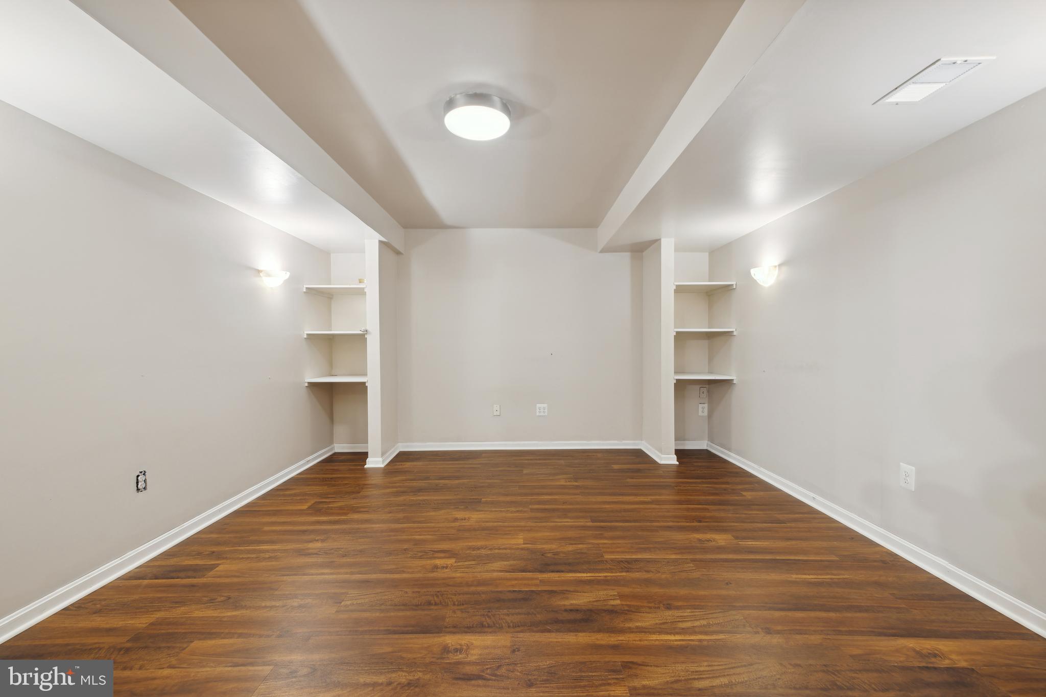 WALNUT RIDGE - Residential