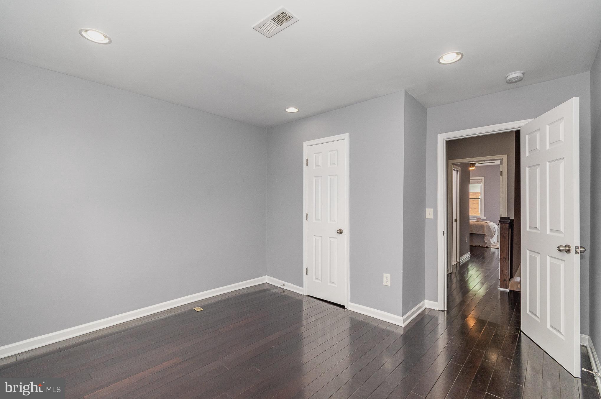 GREEKTOWN - Residential