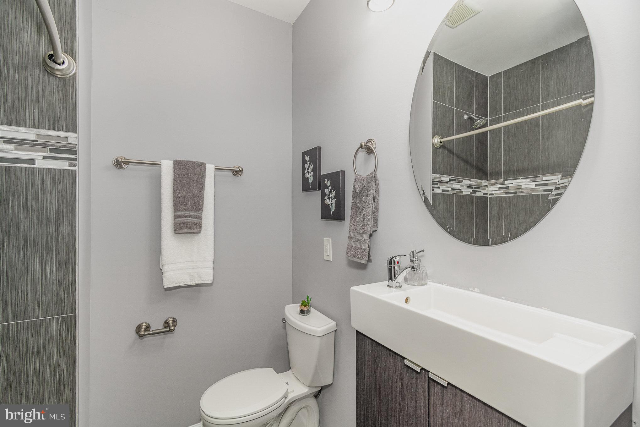 GREEKTOWN - Residential