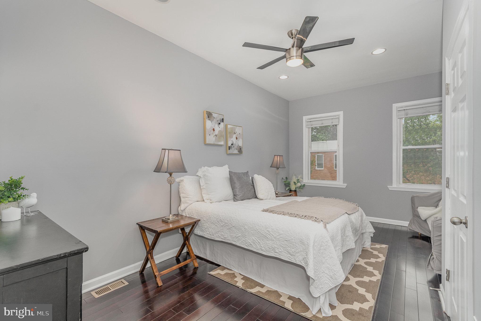 GREEKTOWN - Residential