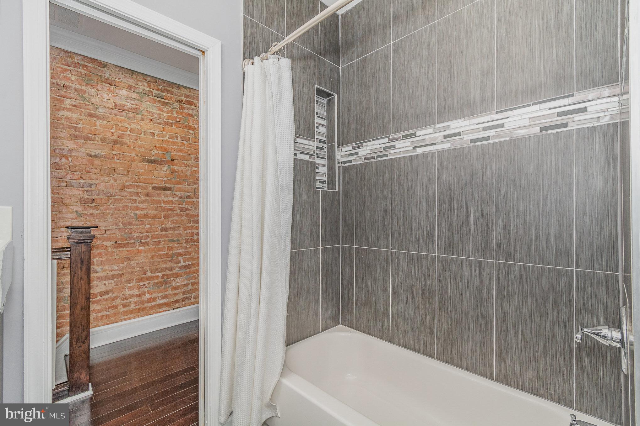 GREEKTOWN - Residential