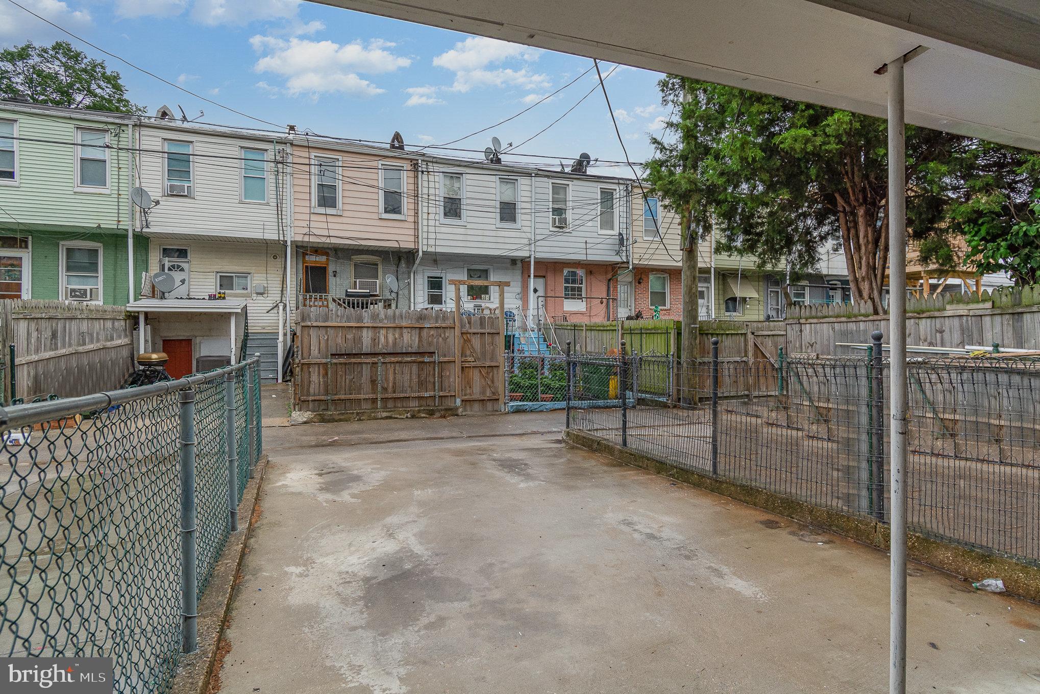 GREEKTOWN - Residential