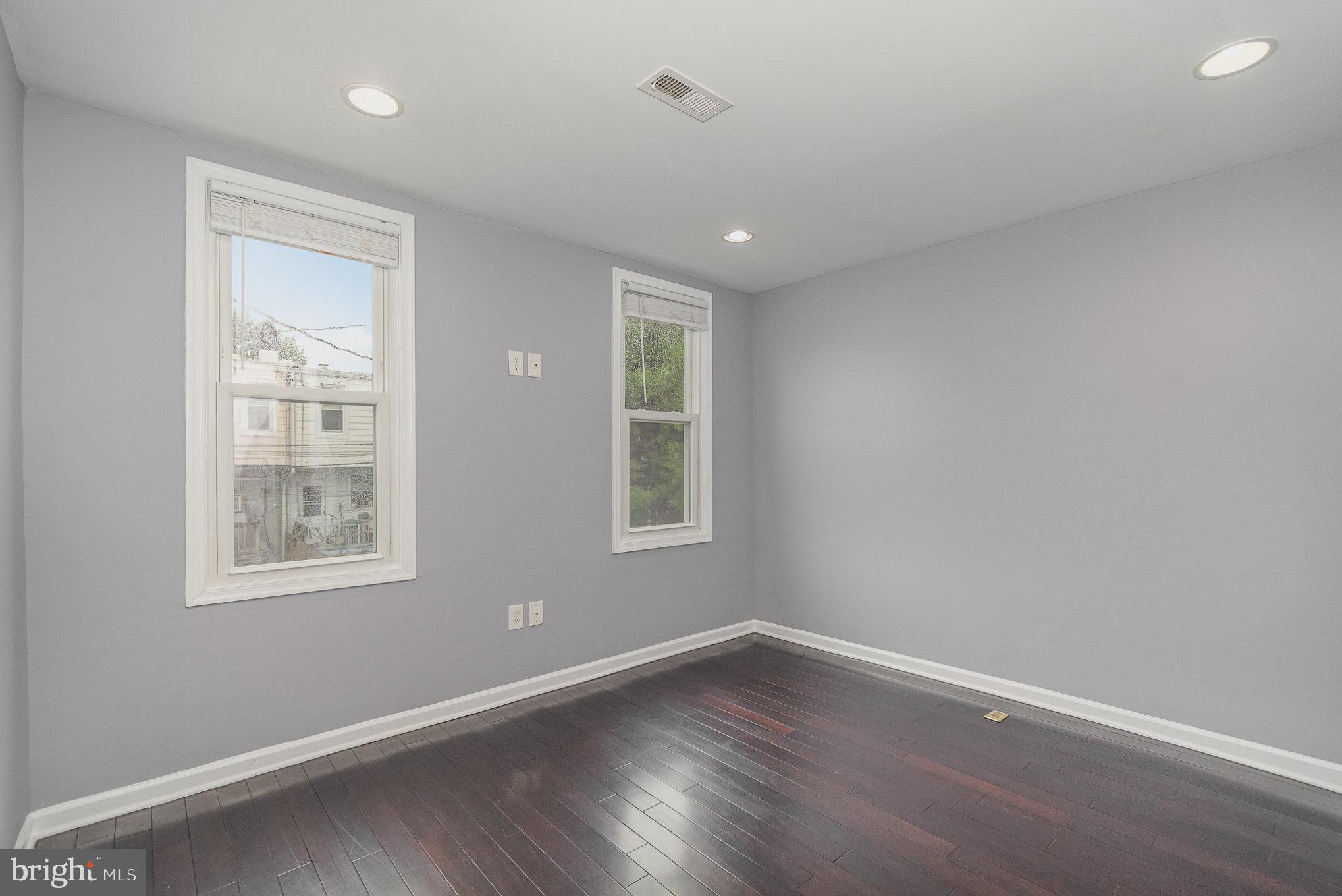 GREEKTOWN - Residential