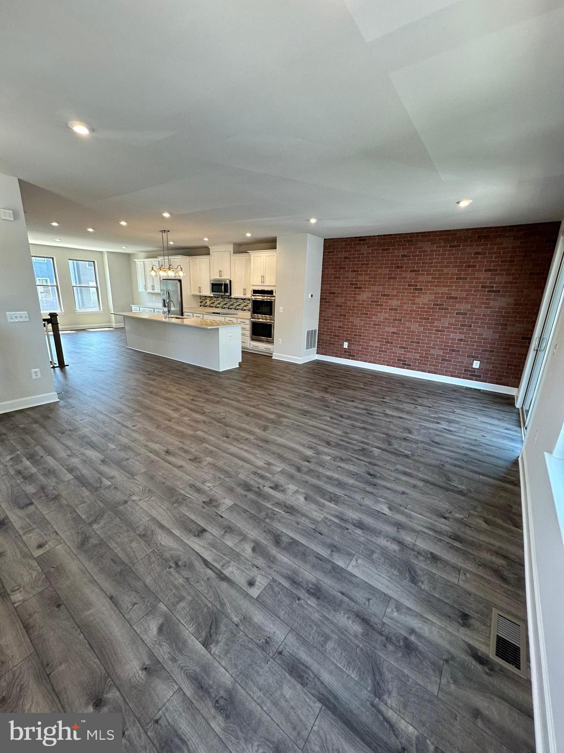 MANASSAS GATEWAY - Residential Lease