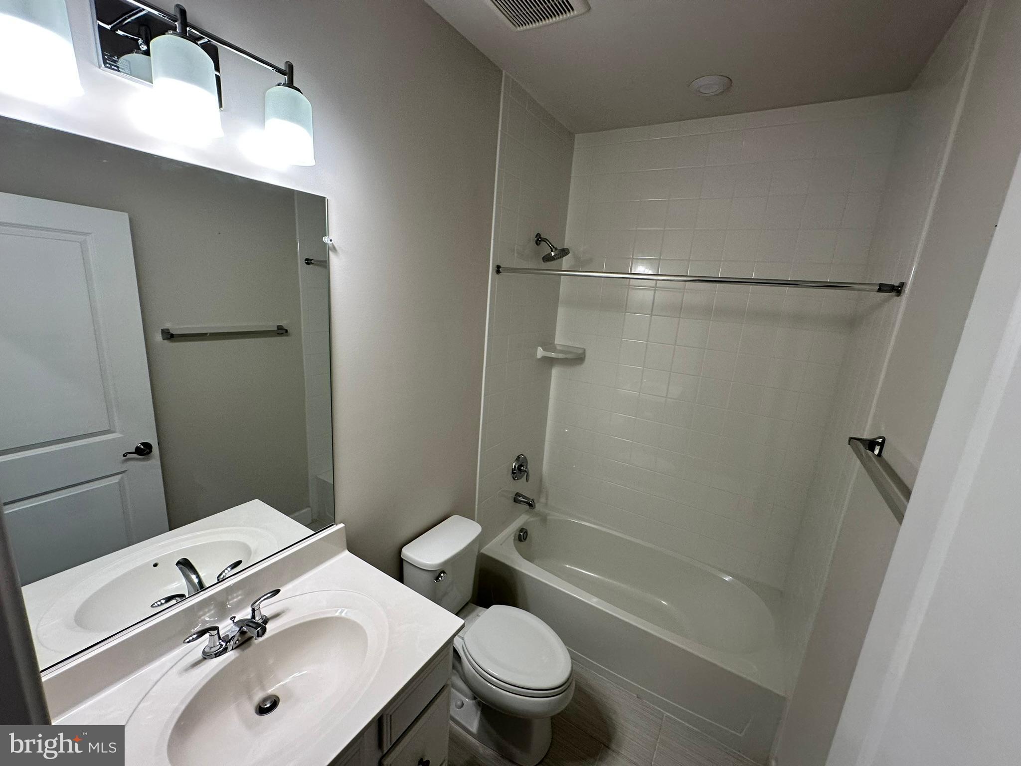 MANASSAS GATEWAY - Residential Lease