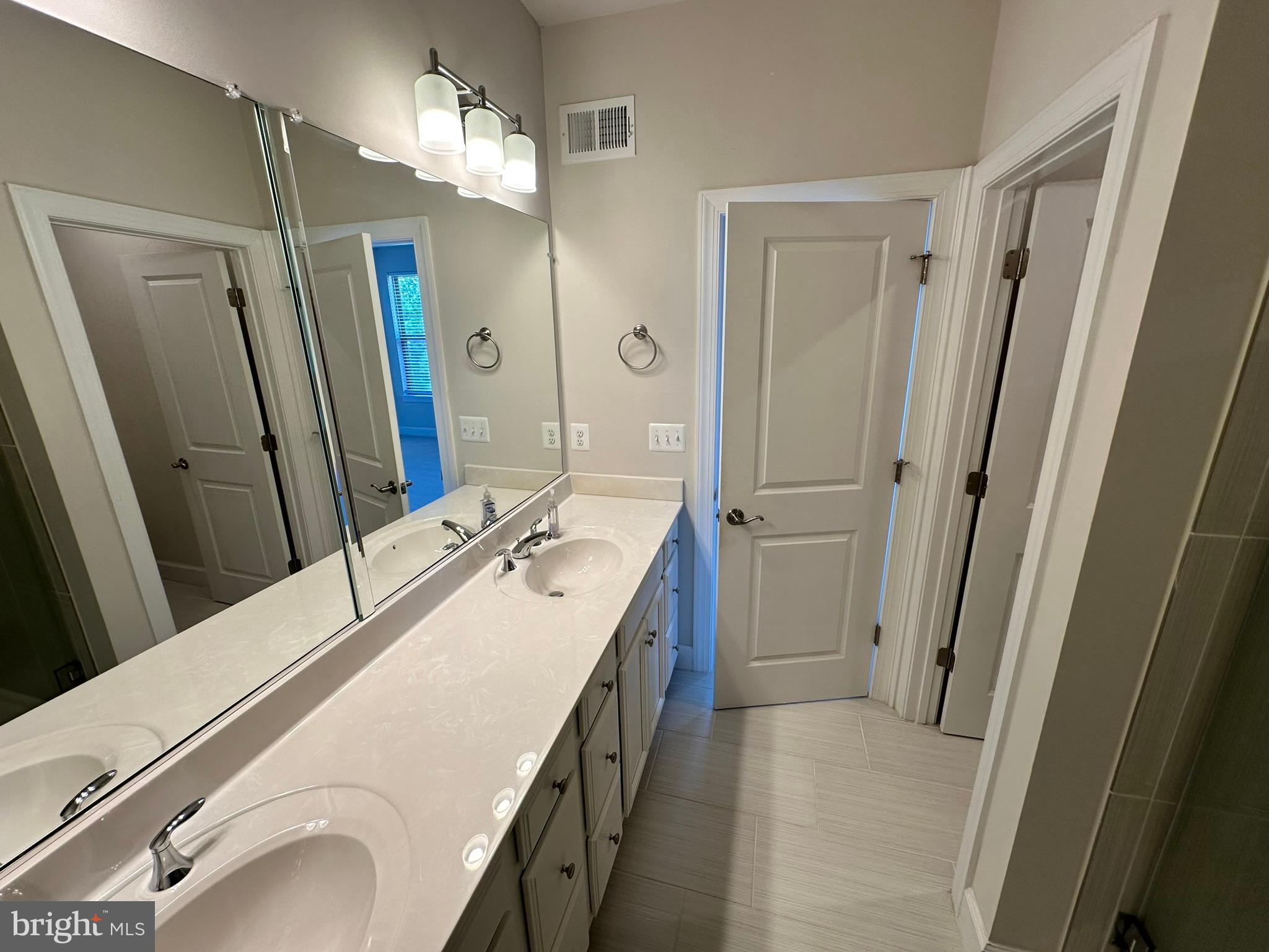 MANASSAS GATEWAY - Residential Lease