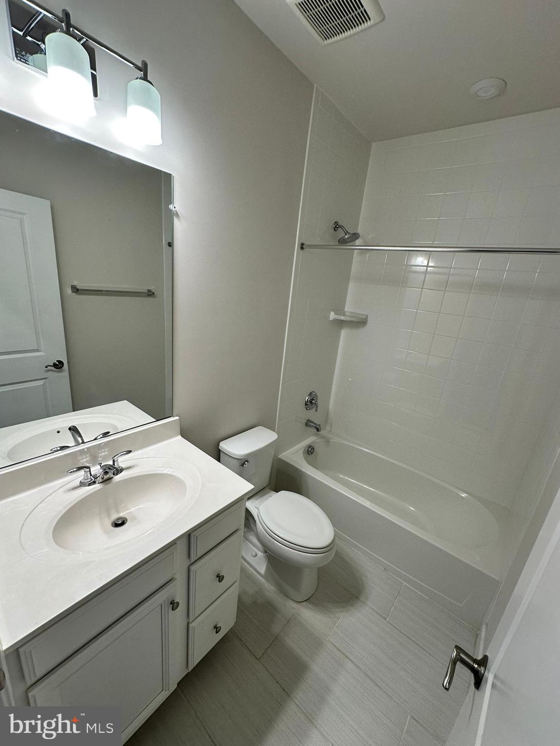 MANASSAS GATEWAY - Residential Lease