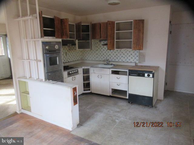 ACADEMY ACRES - Residential