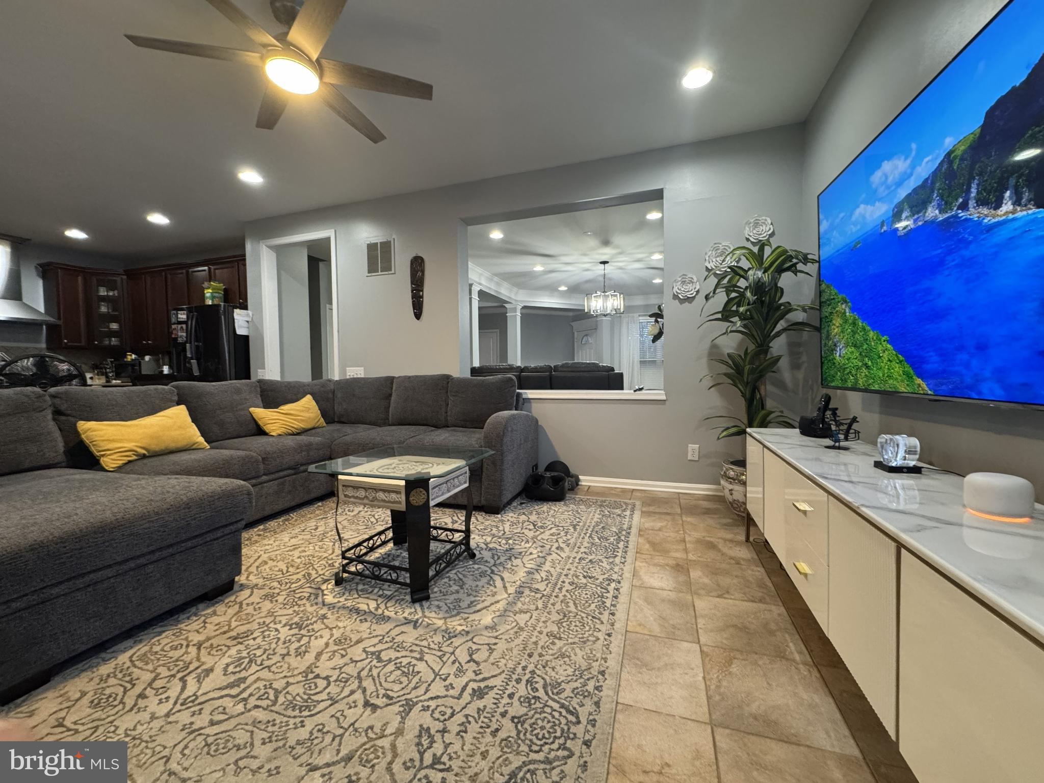 LONGFORD CROSSING - Residential