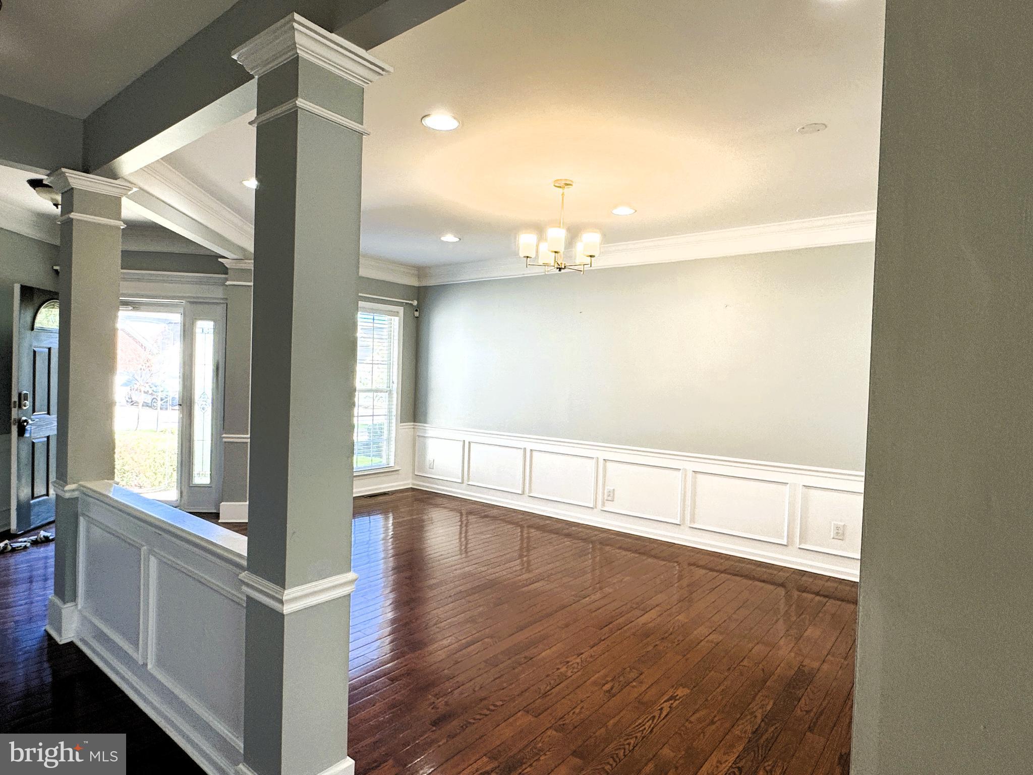 LONGFORD CROSSING - Residential