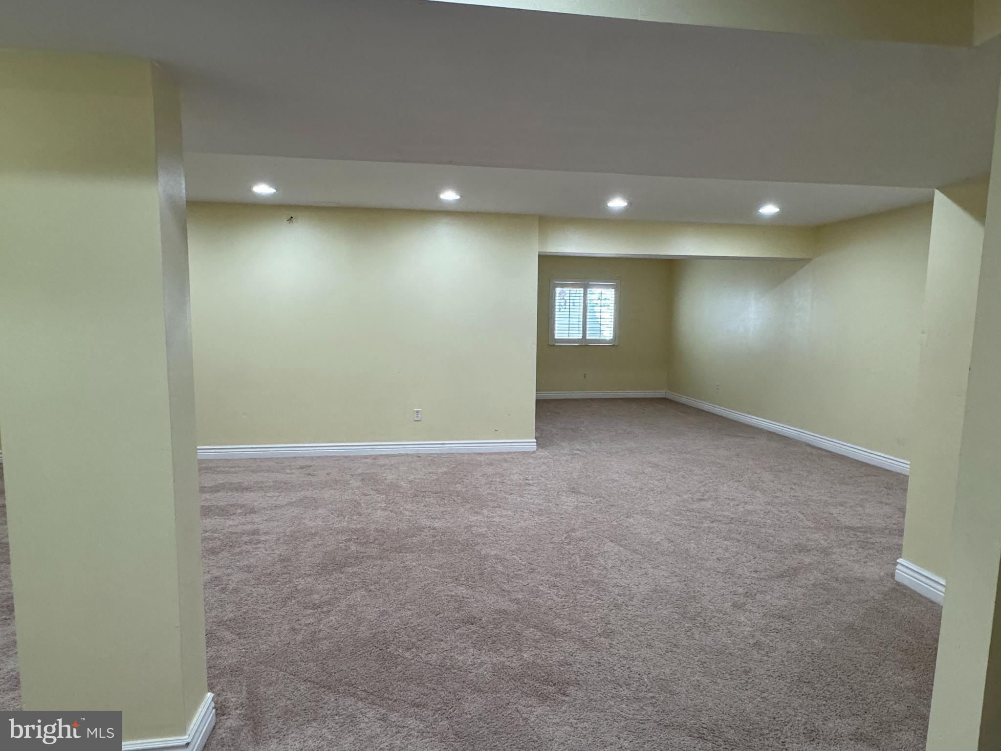 LONGFORD CROSSING - Residential