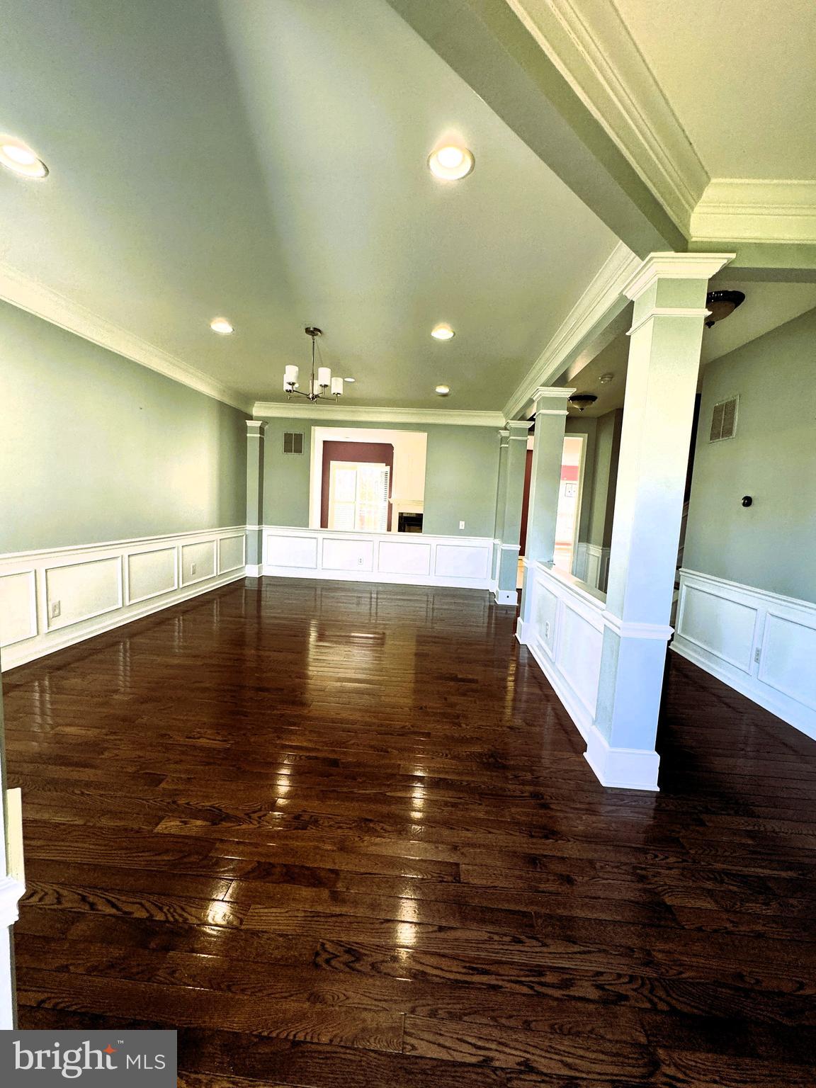 LONGFORD CROSSING - Residential