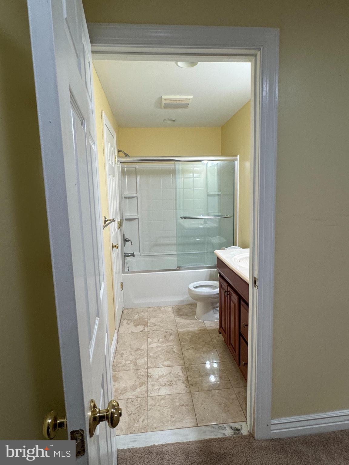 LONGFORD CROSSING - Residential