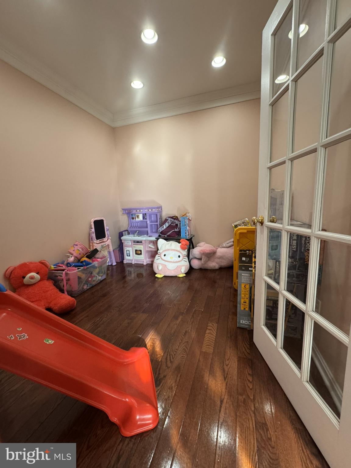 LONGFORD CROSSING - Residential