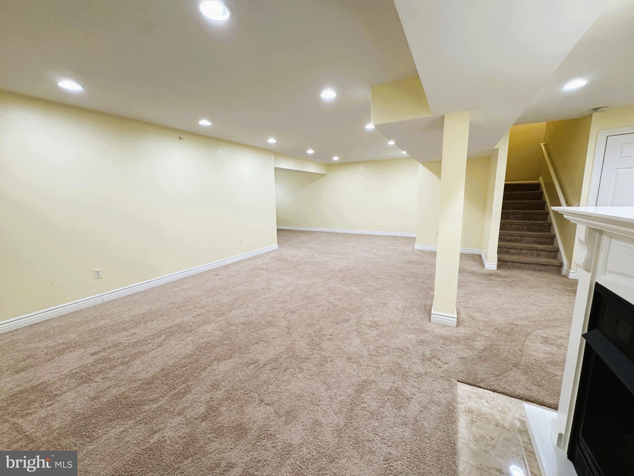 LONGFORD CROSSING - Residential