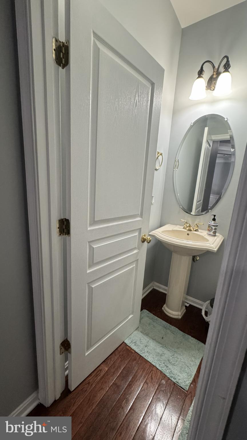 LONGFORD CROSSING - Residential