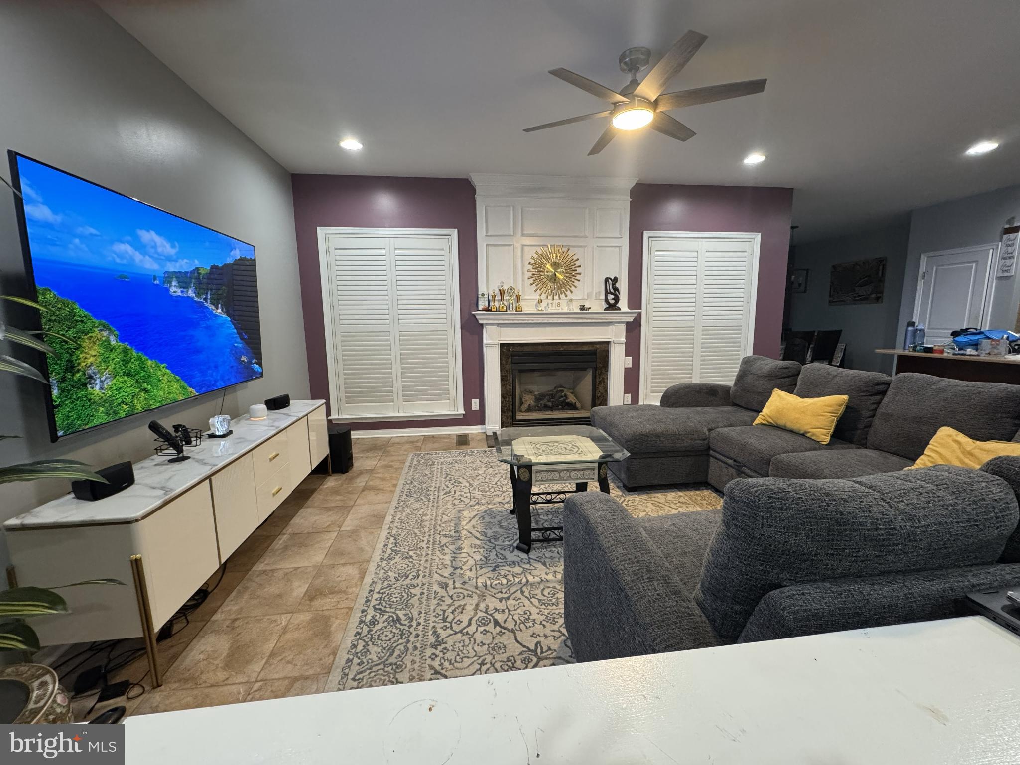 LONGFORD CROSSING - Residential