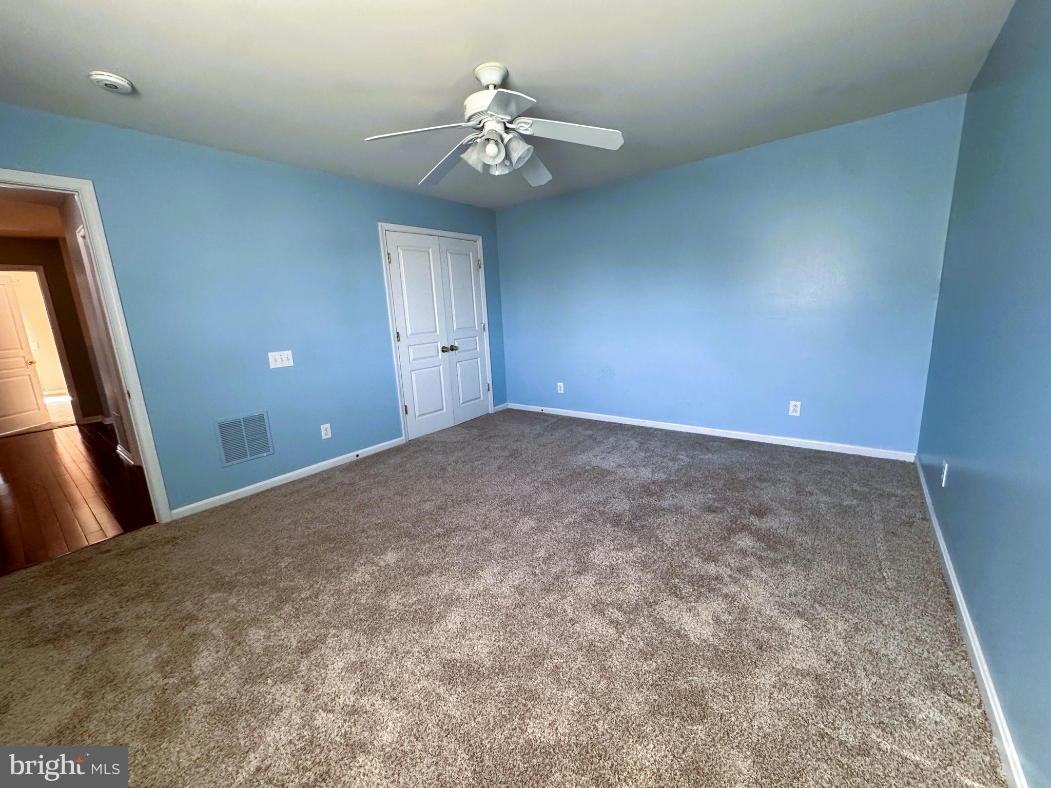 LONGFORD CROSSING - Residential